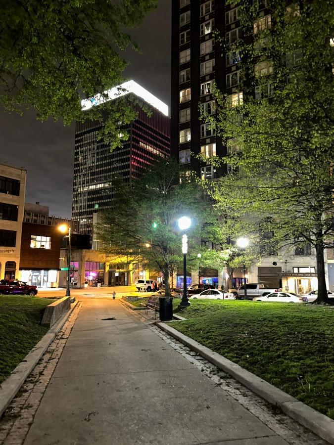 Luxury Loft In The Heart Of Downtown Memphis Apartment ภายนอก รูปภาพ